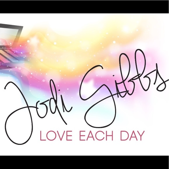 Hi and welcome to my closet! - Picture 2 of 2